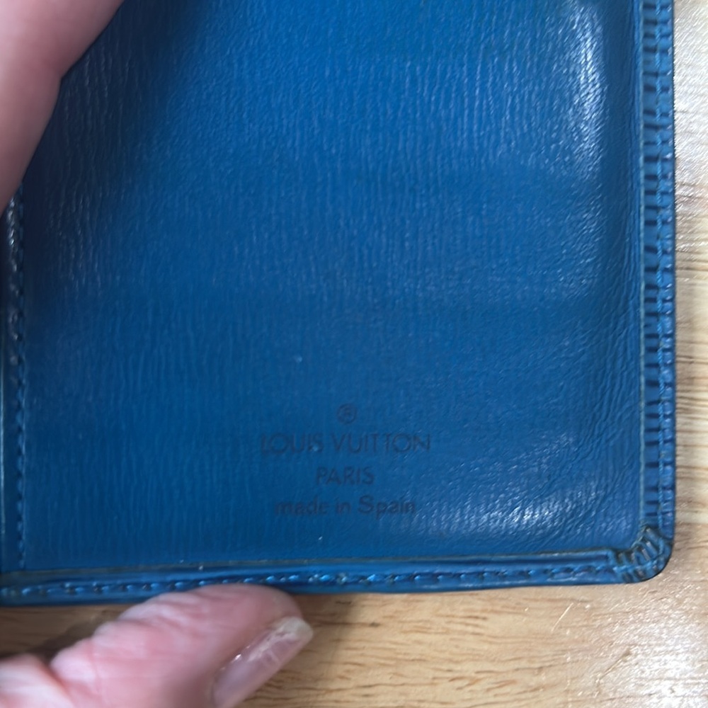 Louis Vuitton Vintage Checkbook Cover Epi Leather Blue - Picture 8 of 16